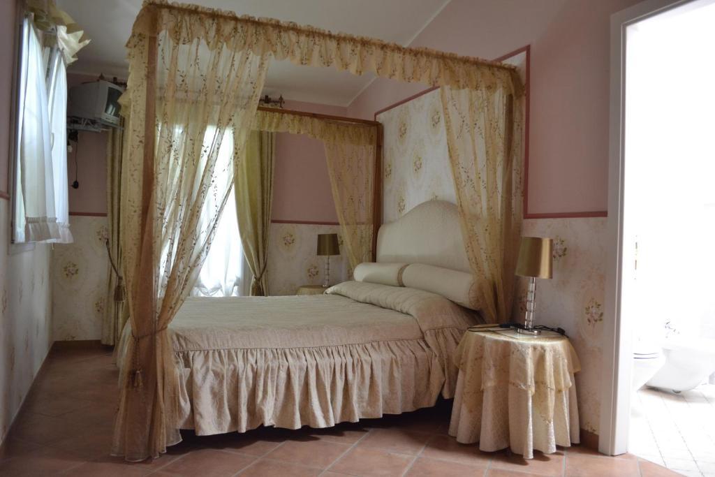 La Tenuta Del Giglio Villa Тавулия Стая снимка